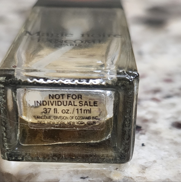 Vintage Lancome Magie Noire Eau de Toilette .37 Fl Oz - 11mL - 30% Full - Picture 3 of 3